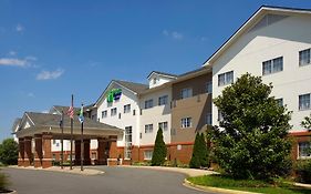 Holiday Inn Express & Suites Charlottesville - Ruckersville