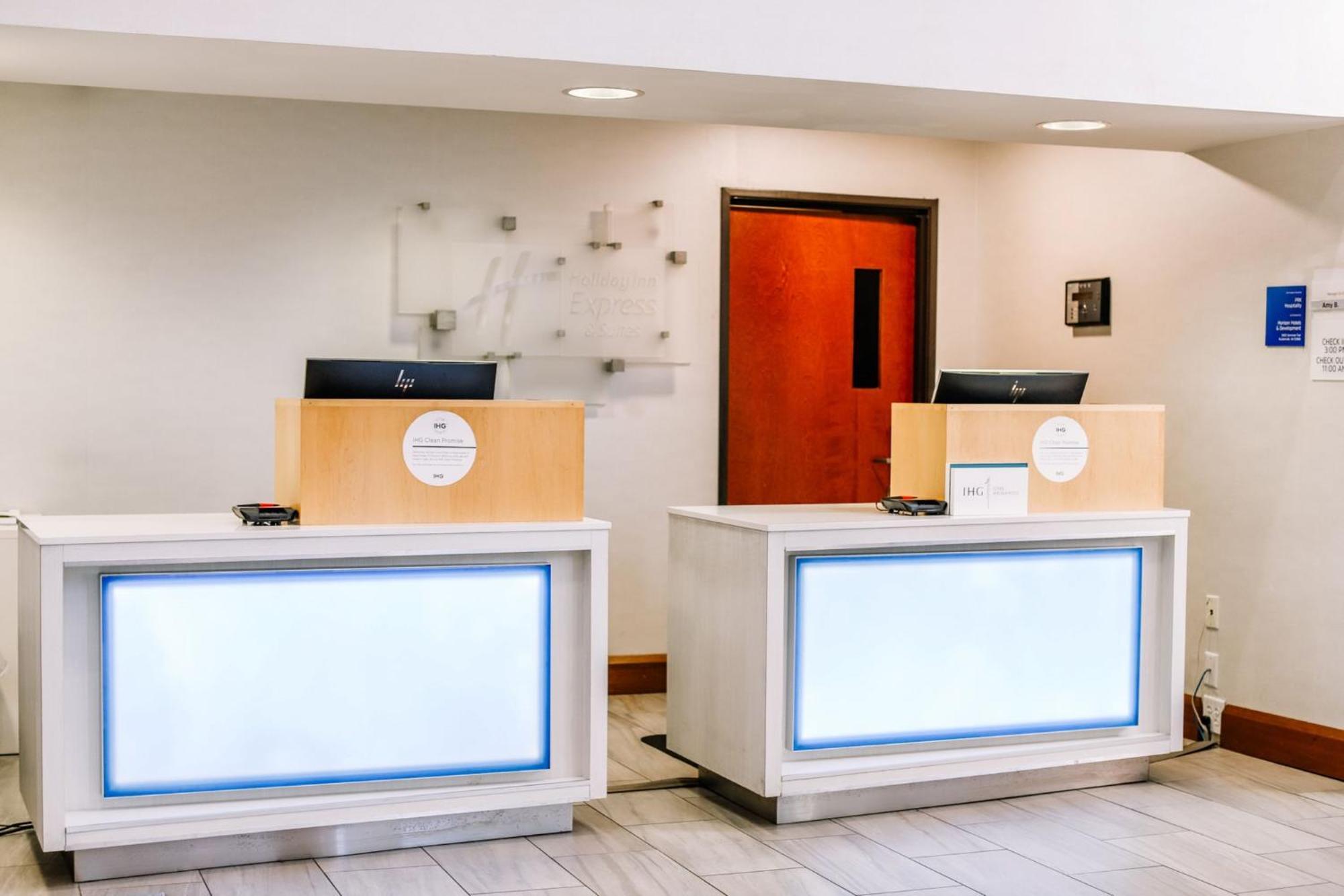 Holiday Inn Express & Suites Charlottesville - Ruckersville By Ihg Exterior photo